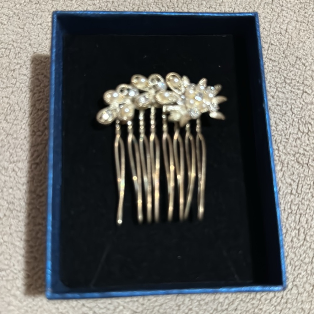 Hair Pin - Picture 2 of 2
